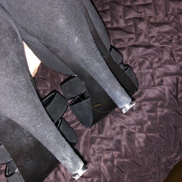 Shoes 👠 - Picture 4 of 4